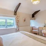 3 Bed In Horsehouse Oc-e29610 *